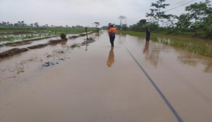 KA Siliwangi ke Sukabumi Tertahan Banjir di Stasiun Cianjur